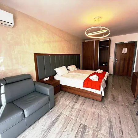 The Urban 4*