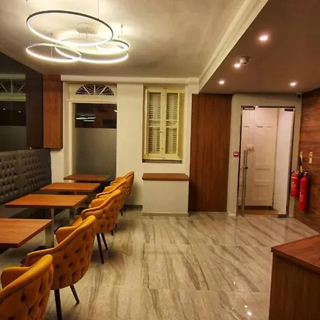 Pensiune The Urban Gzira