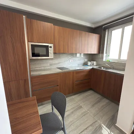 The Urban Πανσιόν 4*